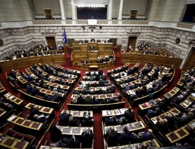 Live από τη Βουλή: Οι ομιλίες των πολιτικών αρχηγών για τον προϋπολογισμό